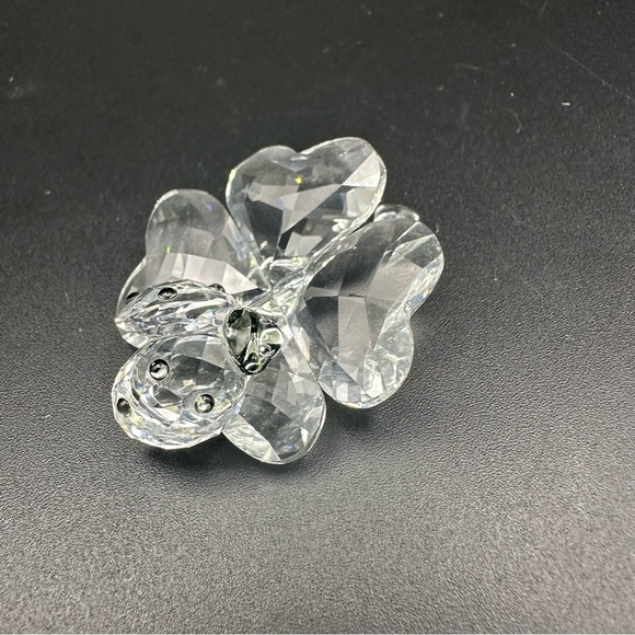 Swarovski Ladybird on Four-Leaf Clover Figurine – Retired 2016 – With Box - Picture 10 of 15